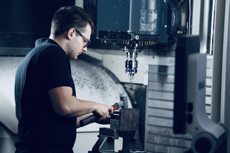 Fabian, Feinwerkmechaniker